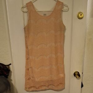 Chic Lace Midi Dress in Cream